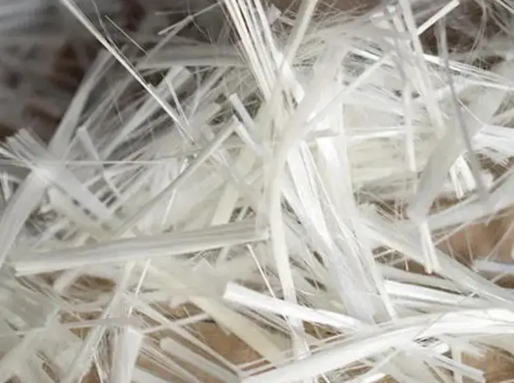 Glass fiber for plastic